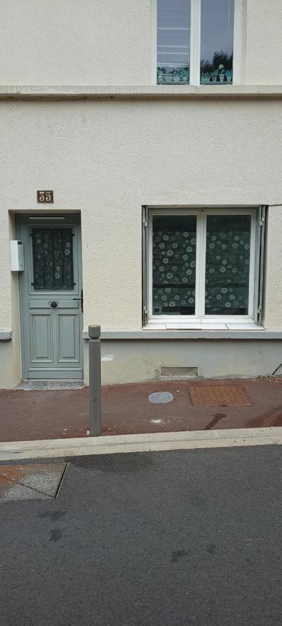 Studio Meuble A Bougival Buitenkant foto